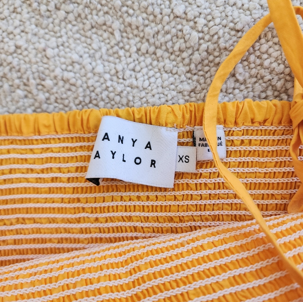 Tanya Taylor Randy Smocked Top🤍 - Picture 4 of 7